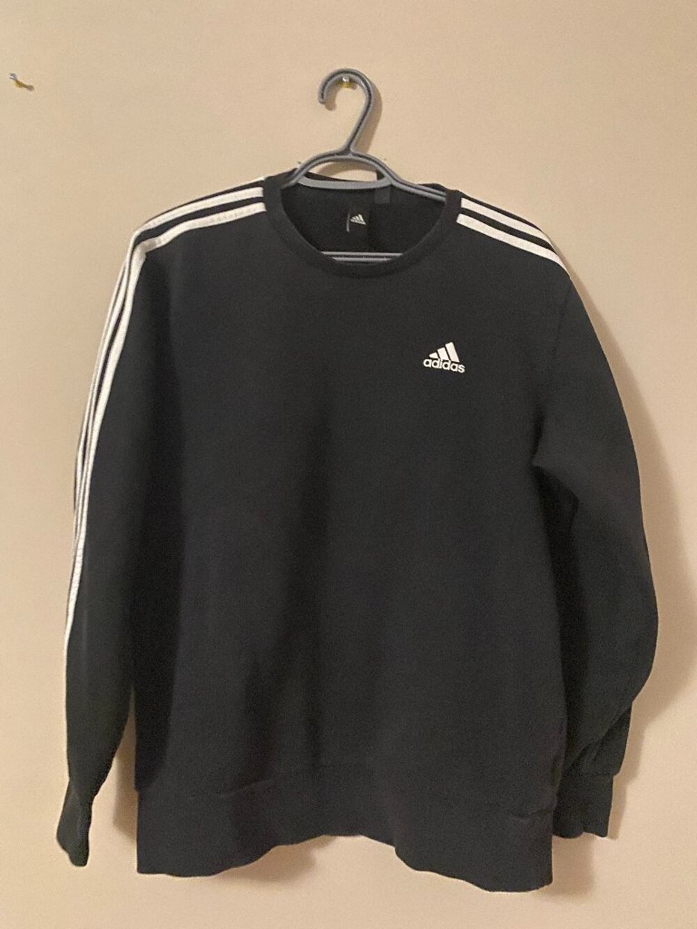 adidas crewneck / hoodie